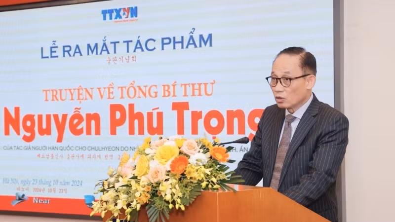Bí thư Trung ương Đảng, Trưởng ban Đối ngoại Trung ương Lê Hoài Trung phát biểu. (Ảnh: Minh Quyết/TTXVN)
