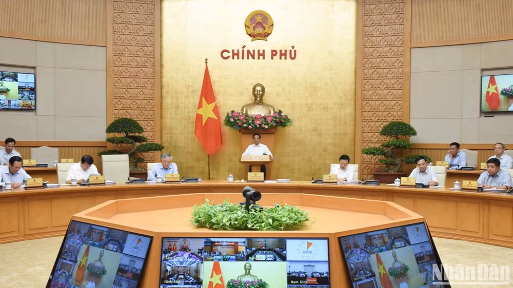 Thủ tướng Phạm Minh Chính chủ trì phiên họp Chính phủ thường kỳ tháng 9 trực tuyến với 63 tỉnh, thành phố trực thuộc Trung ương. (Ảnh: Trần Hải)