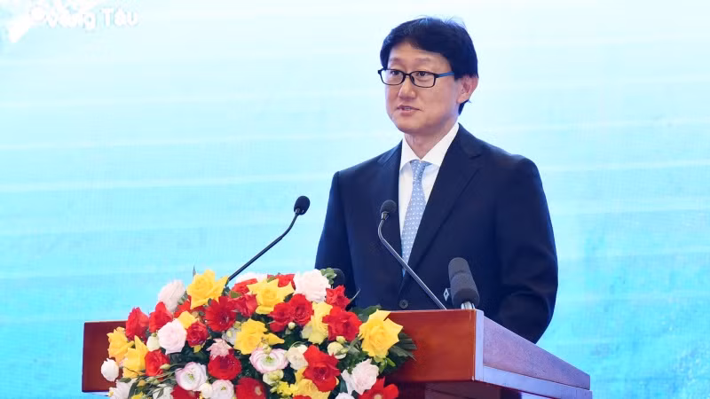 Đại diện đối tác, tổng thầu phát biểu. Đại diện đối tác, tổng thầu phát biểu.