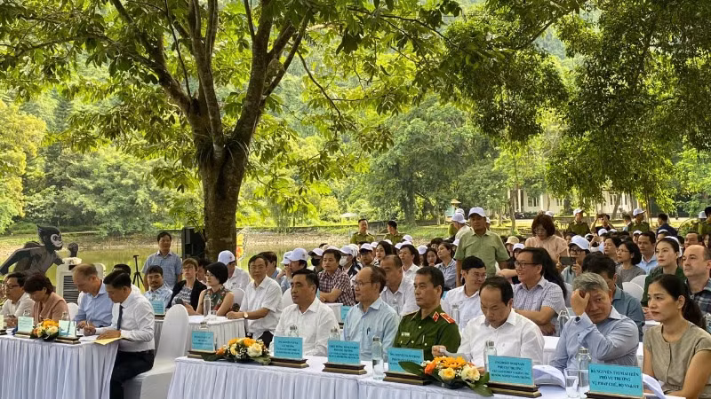 Các đại biểu dự Lễ Kỷ niệm.
