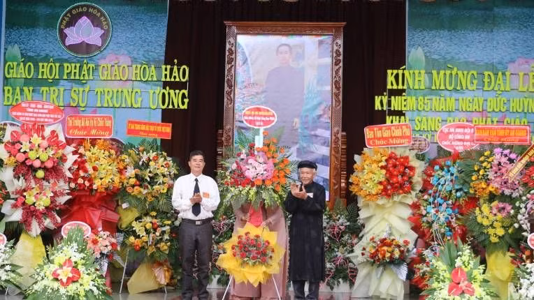 Quang cảnh Lễ kỷ niệm 85 năm Ngày Đức Huỳnh Giáo Chủ khai sáng đạo Phật giáo Hòa Hảo.