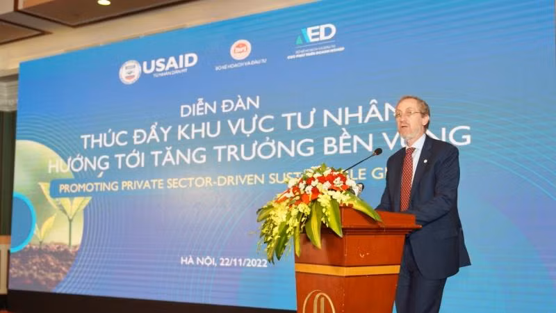 Giám đốc khu vực châu Á của USAID Michael Schiffer phát biểu tại Diễn đàn. Giám đốc khu vực châu Á của USAID Michael Schiffer phát biểu tại Diễn đàn.