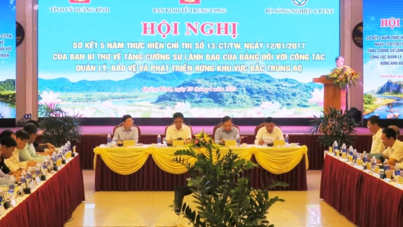 Quang cảnh hội nghị.