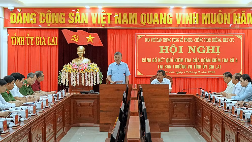 Quang cảnh buổi làm việc.