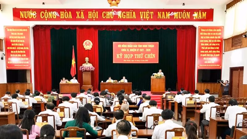 Quang cảnh kỳ họp thứ 9 Hội đồng nhân dân tỉnh Ninh Thuận khóa 9, nhiệm kỳ 2021-2026.