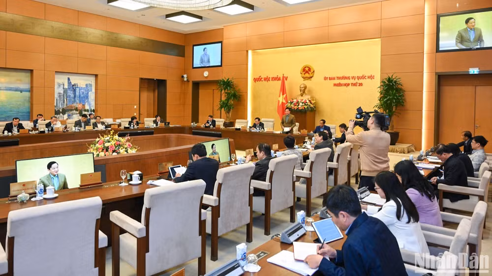 Quang cảnh phiên họp. (Ảnh: Duy Linh)