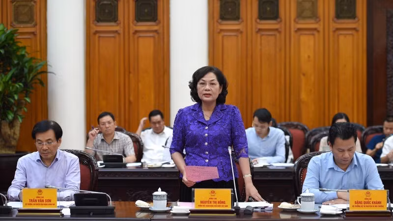 Thống đốc Ngân hàng Nhà nước Việt Nam Nguyễn Thị Hồng phát biểu ý kiến tại cuộc họp. Thống đốc Ngân hàng Nhà nước Việt Nam Nguyễn Thị Hồng phát biểu ý kiến tại cuộc họp.
