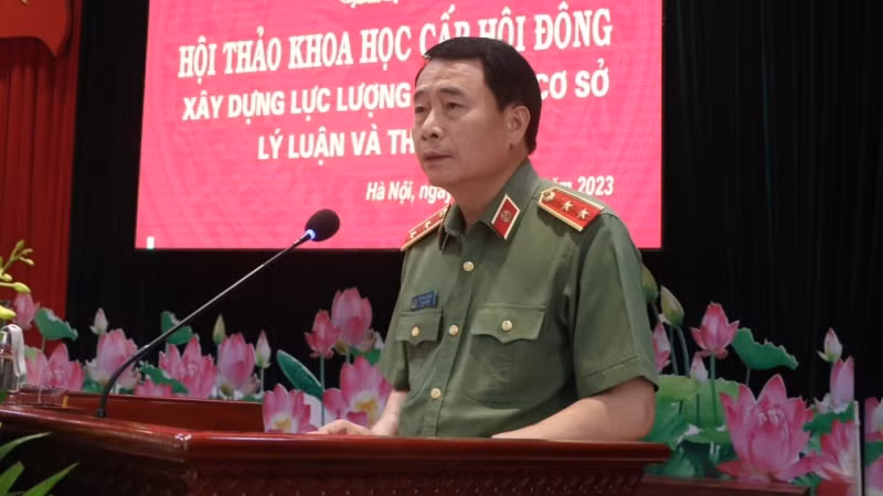 Thứ trưởng Công an, Trung tướng Lê Quốc Hùng phát biểu tổng kết Hội thảo.