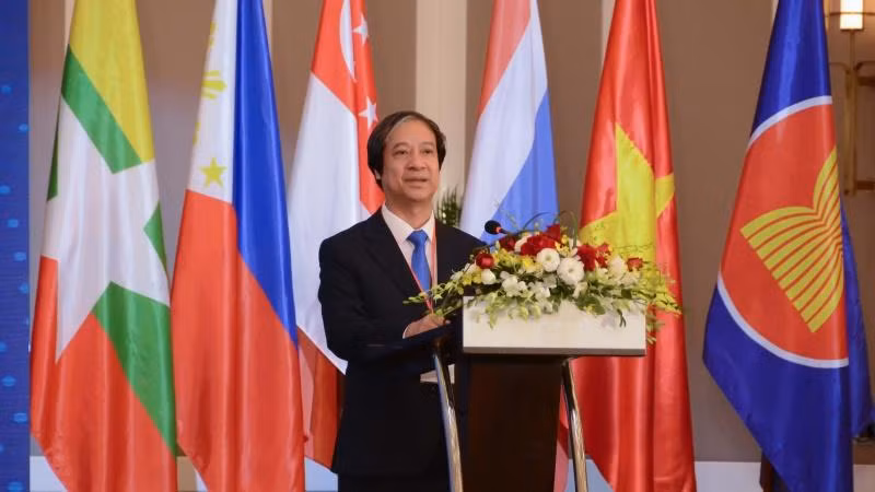 Bộ trưởng Giáo dục và Đào tạo Nguyễn Kim Sơn phát biểu khai mạc Hội nghị.