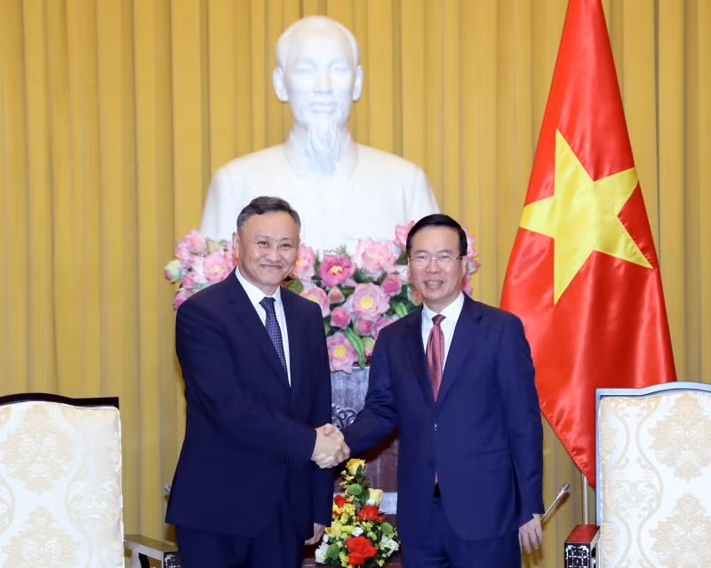 Chủ tịch nước Võ Văn Thưởng tiếp Viện trưởng Viện Kiểm sát Mông Cổ. (Ảnh: Thống Nhất/TTXVN) Chủ tịch nước Võ Văn Thưởng tiếp Viện trưởng Viện Kiểm sát Mông Cổ. (Ảnh: Thống Nhất/TTXVN)