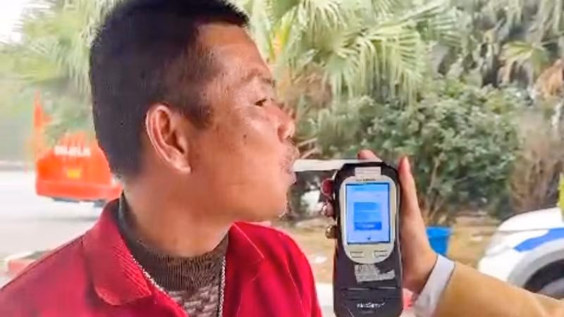Tiến hành kiểm tra nồng độ cồn đối với lái xe N.T.D., phát hiện vi phạm ở mức 0,470 mg/L khí thở.
