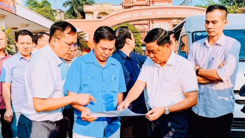 Lãnh đạo thành phố Hải Phòng kiểm tra dự án nhà ở xã hội tại tổng kho 3 Lạc Viên (quận Ngô Quyền).