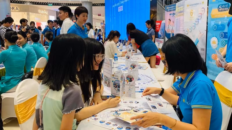Hoạt động tư vấn tuyển dụng tại Phiên giao dịch việc làm. Hoạt động tư vấn tuyển dụng tại Phiên giao dịch việc làm.