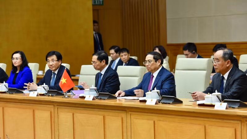 Thủ tướng Phạm Minh Chính và các thành viên Chính phủ Việt Nam hội kiến với Tổng thống Kazakhstan Kassym-Jomart Tokayev.