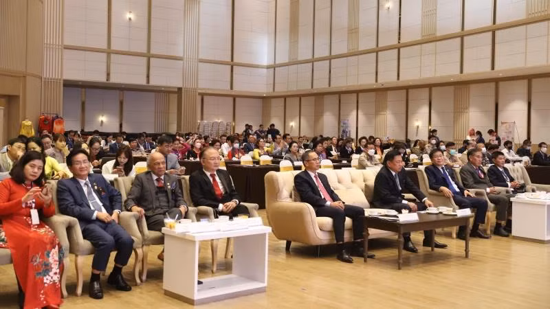 Các đại biểu tại Diễn đàn.