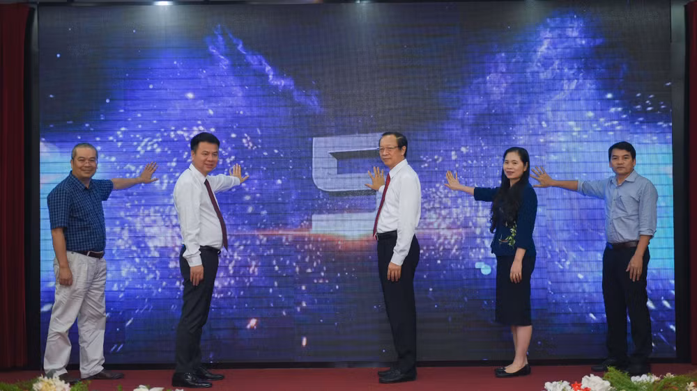 Phát động cuộc thi viết "Những kỷ niệm sâu sắc về thầy cô và mái trường" năm 2022. Phát động cuộc thi viết "Những kỷ niệm sâu sắc về thầy cô và mái trường" năm 2022.