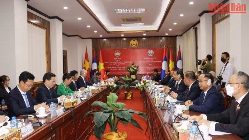 Hội đàm giữa Ủy ban Mặt trận Tổ quốc Việt Nam và Ủy ban Trung ương Mặt trận Lào Xây dựng đất nước. (Ảnh: Duy Toàn) Hội đàm giữa Ủy ban Mặt trận Tổ quốc Việt Nam và Ủy ban Trung ương Mặt trận Lào Xây dựng đất nước. (Ảnh: Duy Toàn)