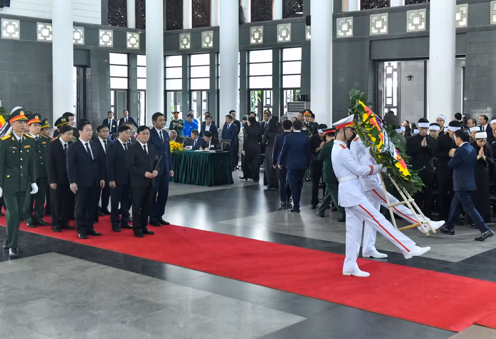 Đoàn Nghệ An viếng Tổng Bí thư Nguyễn Phú Trọng. Đoàn Nghệ An viếng Tổng Bí thư Nguyễn Phú Trọng.