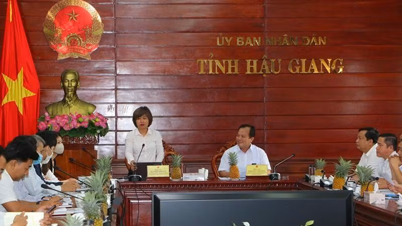 Quang cảnh buổi họp.