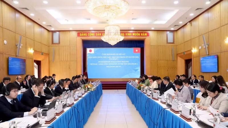 Toàn cảnh cuộc họp đánh giữa giữa kỳ Sáng kiến chung Việt Nam-Nhật Bản trong kỷ nguyên mới, giai đoạn 1. (Nguồn: Bộ Kế hoạch và Đầu tư)