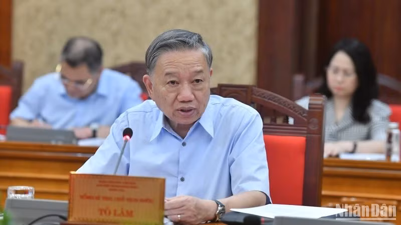 Tổng Bí thư, Chủ tịch nước Tô Lâm phát biểu chỉ đạo cuộc họp. (Ảnh: ĐĂNG KHOA) Tổng Bí thư, Chủ tịch nước Tô Lâm phát biểu chỉ đạo cuộc họp. (Ảnh: ĐĂNG KHOA)