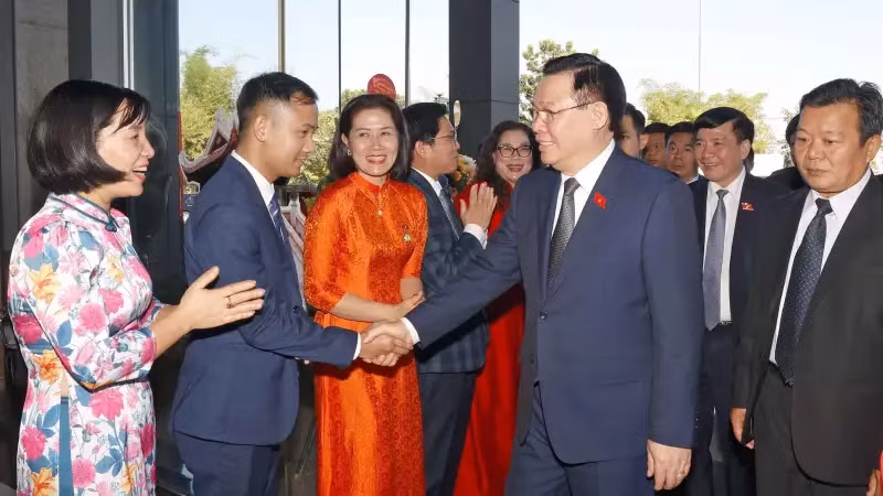 Chủ tịch Quốc hội Vương Đình Huệ dự cuộc Gặp mặt thân mật các thế hệ lưu học sinh và cán bộ, giáo viên Trường Hữu nghị T78. (Ảnh: Doãn Tấn/TTXVN) Chủ tịch Quốc hội Vương Đình Huệ dự cuộc Gặp mặt thân mật các thế hệ lưu học sinh và cán bộ, giáo viên Trường Hữu nghị T78. (Ảnh: Doãn Tấn/TTXVN)