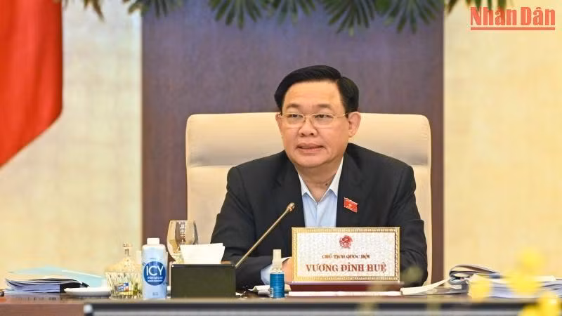Chủ tịch Quốc hội Vương Đình Huệ phát biểu ý kiến tại phiên họp thứ 16 Ủy ban Thường vụ Quốc hội. (Ảnh: Duy Linh) Chủ tịch Quốc hội Vương Đình Huệ phát biểu ý kiến tại phiên họp thứ 16 Ủy ban Thường vụ Quốc hội. (Ảnh: Duy Linh)
