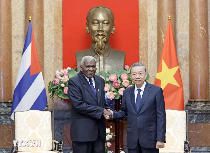 Chủ tịch nước Tô Lâm tiếp Chủ tịch Quốc hội Cuba Esteban Lazo Hernandez. (Ảnh: Nhan Sáng/TTXVN) Chủ tịch nước Tô Lâm tiếp Chủ tịch Quốc hội Cuba Esteban Lazo Hernandez. (Ảnh: Nhan Sáng/TTXVN)