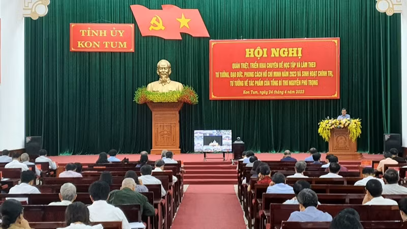 Quang cảnh hội nghị.