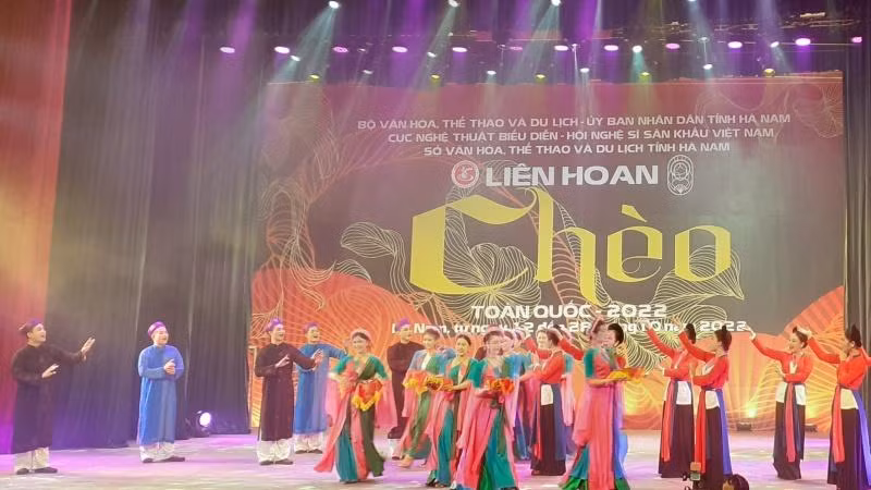 Một tiết mục biểu diễn chào mừng tại Lễ khai mạc Liên hoan Chèo toàn quốc năm 2022.