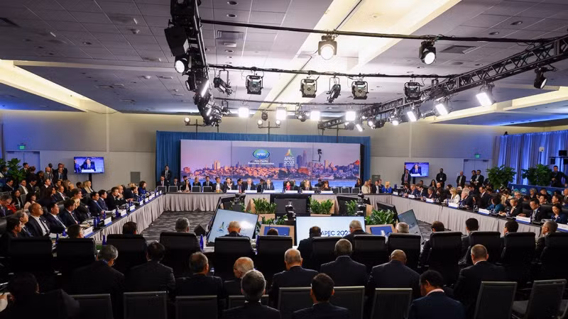 Quang cảnh một Hội nghị Bộ trưởng APEC. Quang cảnh một Hội nghị Bộ trưởng APEC.