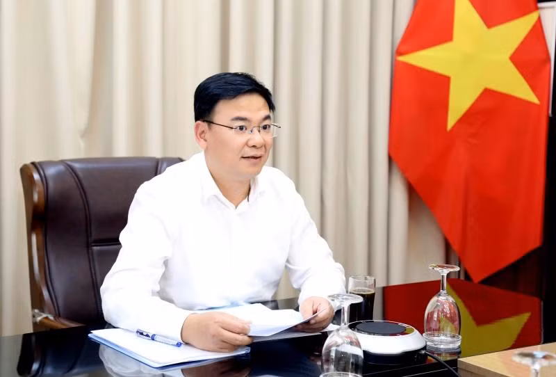 Thứ trưởng Ngoại giao Phạm Quang Hiệu, Trưởng Ban Chỉ đạo chủ trì cuộc họp.