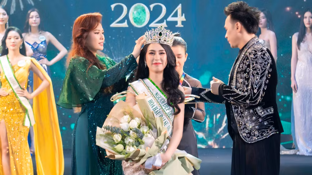 Nữ sinh ngoại thương đăng quang Hoa hậu Đại sứ Du lịch Việt Nam 2024 ảnh 4 Nữ sinh ngoại thương đăng quang Hoa hậu Đại sứ Du lịch Việt Nam 2024 ảnh 4