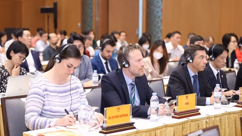 Các đại biểu dự hội nghị.