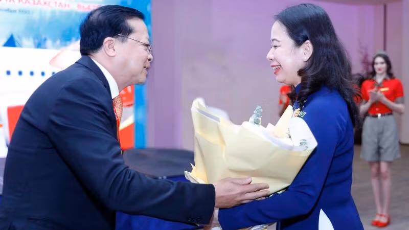 Lễ công bố diễn ra trước sự chứng kiến của đồng chí Võ Thị Ánh Xuân, Ủy viên Trung ương Đảng, Phó Chủ tịch nước Cộng hòa xã hội chủ nghĩa Việt Nam. Lễ công bố diễn ra trước sự chứng kiến của đồng chí Võ Thị Ánh Xuân, Ủy viên Trung ương Đảng, Phó Chủ tịch nước Cộng hòa xã hội chủ nghĩa Việt Nam.