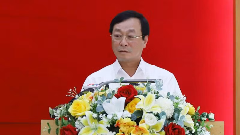 Chủ tịch Ủy ban nhân dân tỉnh Phú Thọ Bùi Văn Quang phát biểu tại Hội nghị.