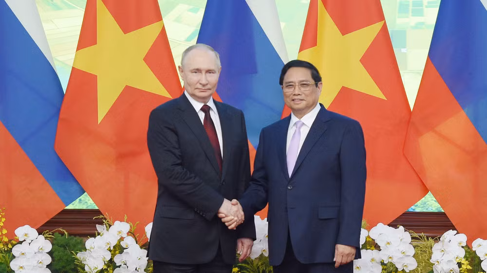 Thủ tướng Phạm Minh Chính và Tổng thống Liên bang Nga Vladimir Putin. (Ảnh: Trần Hải)