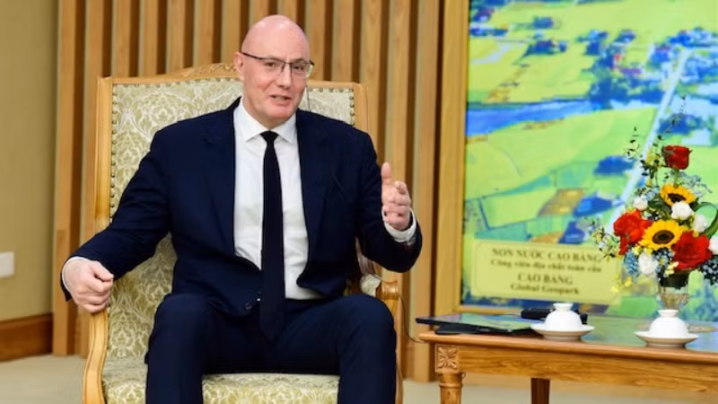 Phó Thủ tướng Nga Dmitry Chernyshenko phát biểu tại buổi tiếp.