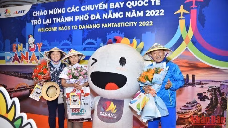 Đà Nẵng chào đón khách du lịch Hàn Quốc trở lại. (Ảnh: ANH ĐÀO)