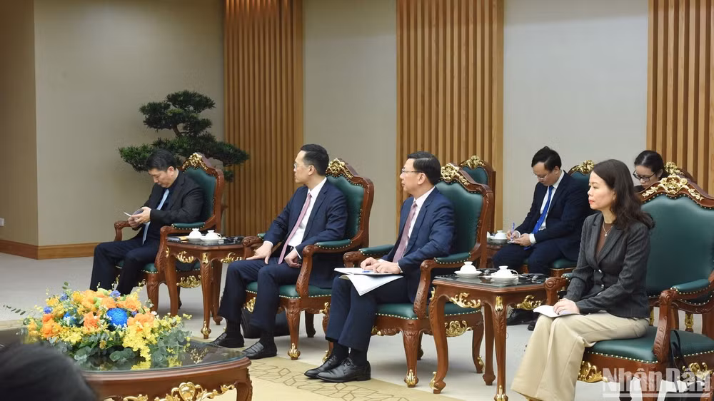 Lãnh đạo một số bộ, ngành Việt Nam tham dự buổi tiếp. (Ảnh: TRẦN HẢI) Lãnh đạo một số bộ, ngành Việt Nam tham dự buổi tiếp. (Ảnh: TRẦN HẢI)