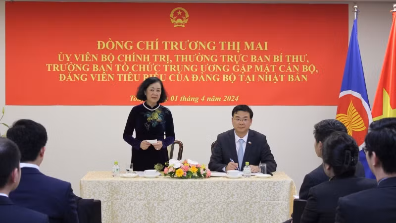 Thường trực Ban Bí thư Trương Thị Mai phát biểu tại buổi gặp gỡ cán bộ, đảng viên tiêu biểu của Đảng bộ và Đại sứ quán Việt Nam tại Nhật Bản. (Ảnh: Phạm Tuân/TTXVN) Thường trực Ban Bí thư Trương Thị Mai phát biểu tại buổi gặp gỡ cán bộ, đảng viên tiêu biểu của Đảng bộ và Đại sứ quán Việt Nam tại Nhật Bản. (Ảnh: Phạm Tuân/TTXVN)