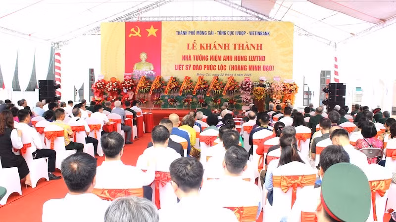 Quang cảnh buổi lễ.
