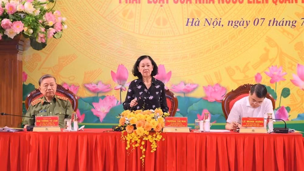 Đồng chí Trương Thị Mai phát biểu chỉ đạo.