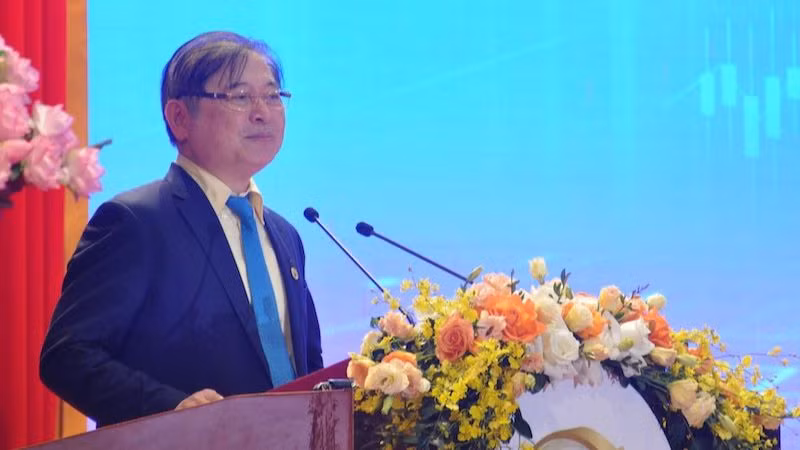 Ông Phan Xuân Dũng phát biểu tại hội nghị. Ông Phan Xuân Dũng phát biểu tại hội nghị.