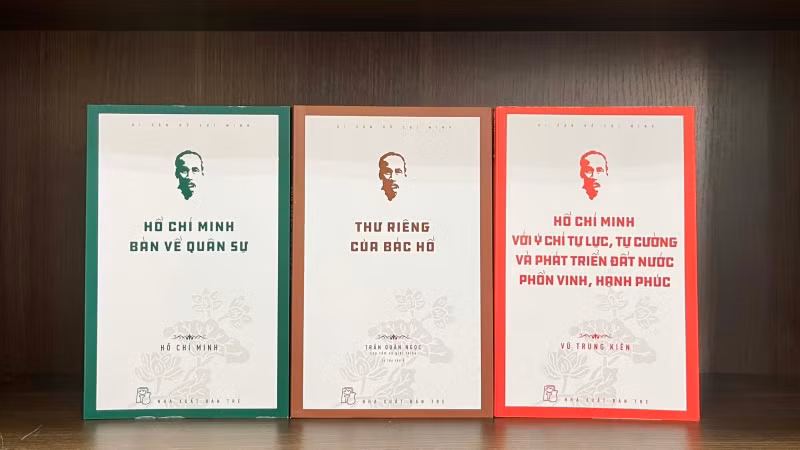 Ba tựa sách mới trong “Bộ sách di sản Hồ Chí Minh”. Ba tựa sách mới trong “Bộ sách di sản Hồ Chí Minh”.