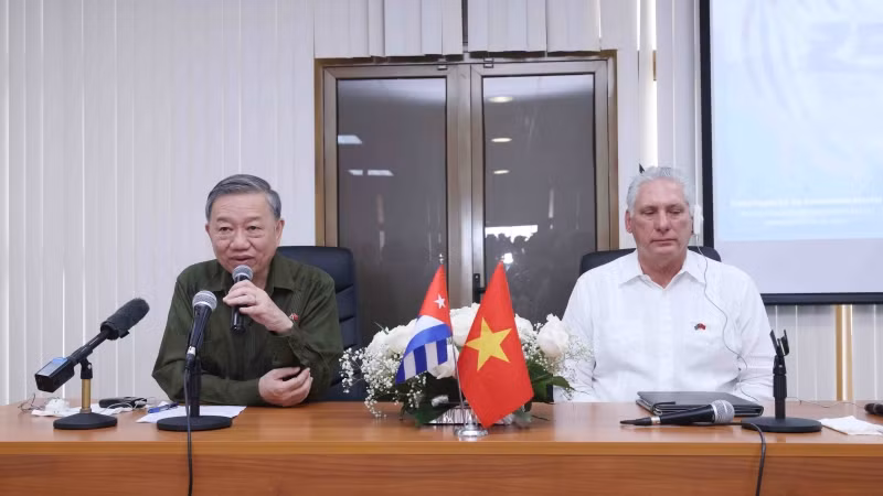 Tổng Bí thư, Chủ tịch nước Tô Lâm phát biểu tại cuộc gặp gỡ các nhà đầu tư vào Đặc khu phát triển Mariel, trong đó có doanh nghiệp Việt Nam. (Ảnh: Lâm Khánh/TTXVN)