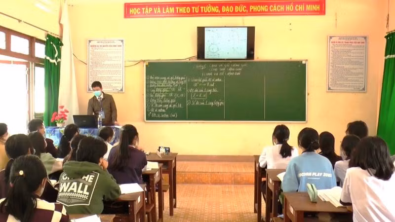 Có những thời điểm, riêng huyện Đắk Glong, tỉnh Đắk Nông nợ đọng kéo dài tới hơn 16 tỷ đồng tiền dạy kê, dạy gác của giáo viên.