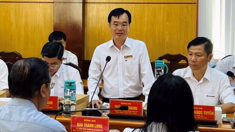 Đồng chí Trần Vũ Quang, Phó Bí thư Thường trực Đảng ủy EVNHCMC phát biểu tại Hội nghị.