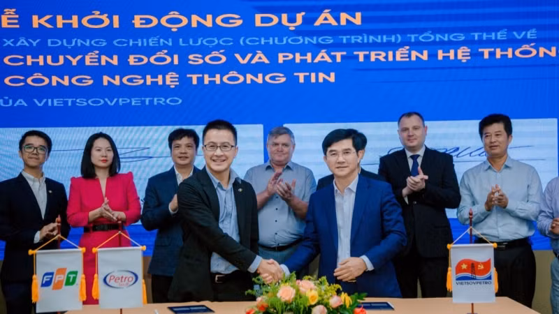 Đại diện Liên doanh Việt-Nga Vietsovpetro và Liên danh Nhà thầu FPT-Petro South ký Biên bản khởi động dự án bằng hình thức số hóa. Đại diện Liên doanh Việt-Nga Vietsovpetro và Liên danh Nhà thầu FPT-Petro South ký Biên bản khởi động dự án bằng hình thức số hóa.