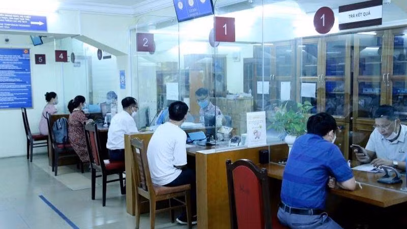 Các phương thức hướng dẫn người dân làm thủ tục được đa dạng hóa.